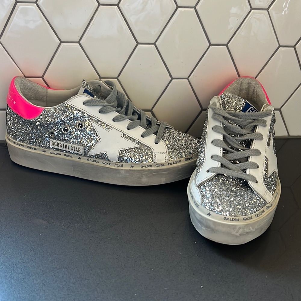 Cute Golden Goose!These are so Cute but sadly I grew out of them!Worn 5x max!